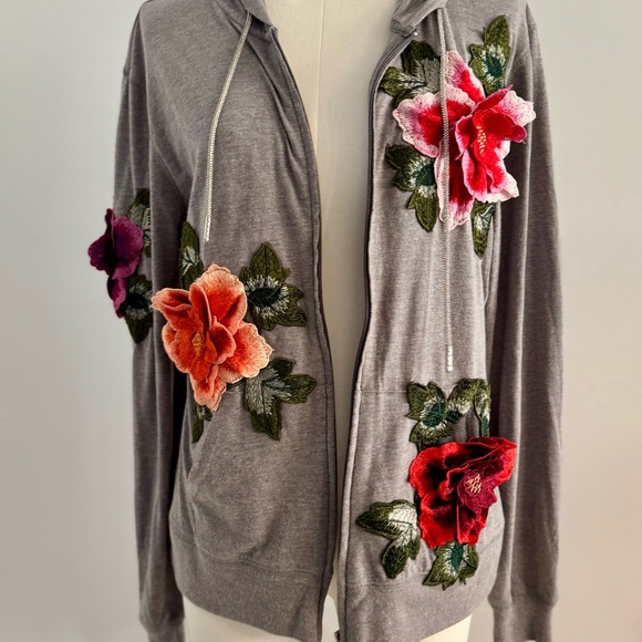 RARE SUZY T Cozy Hoodie with 3 Dimensional Flowers and rhinestone string - Picture 7 of 8